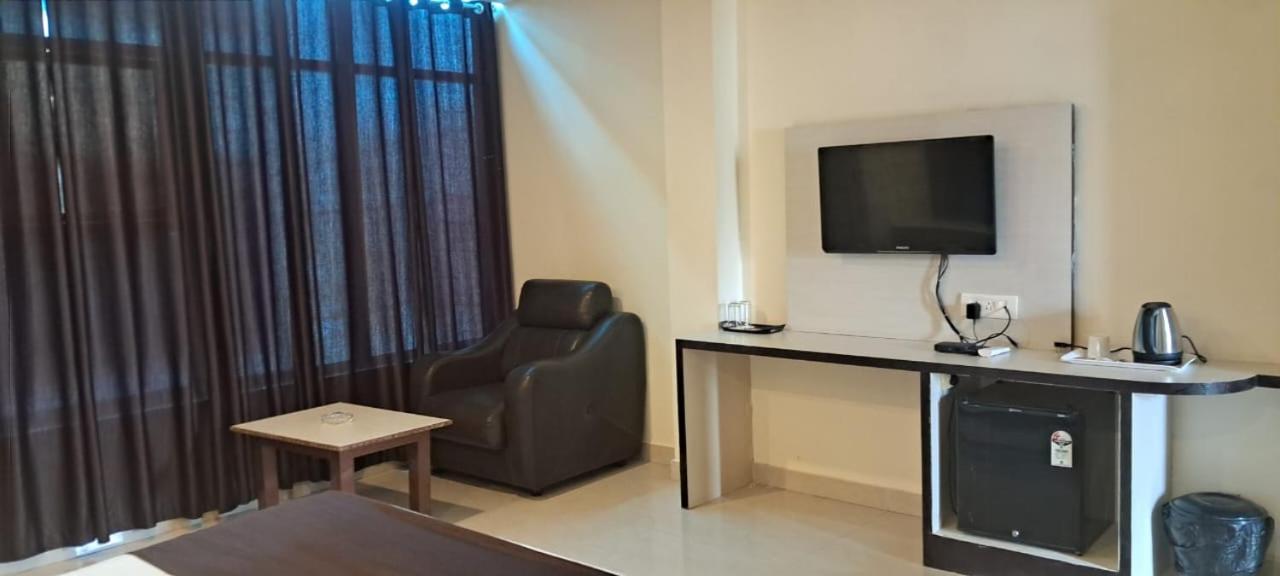 Hotel A One Palace 2*